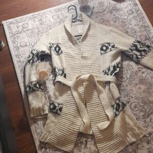 Cozy Cream Patterned Women's Sweater